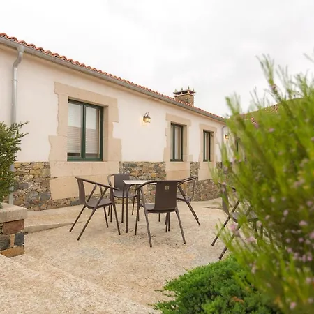 Casa Da Ponte De Penas * Melide