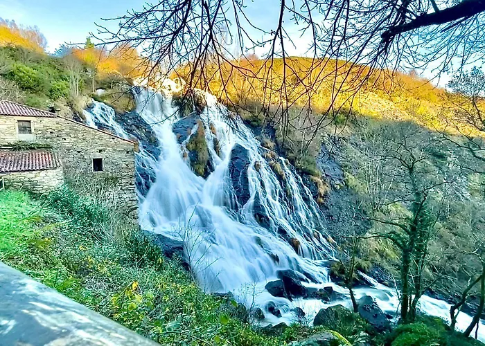אתר נופש Casa Da Ponte De Penas מלידה